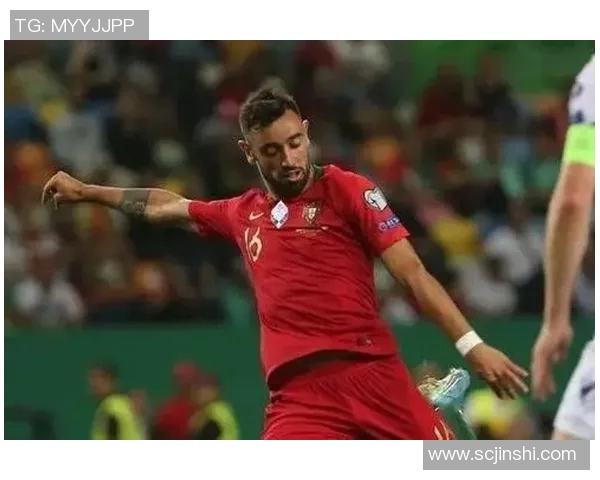 世界杯爆冷！传统豪强小组赛惨遭淘汰无缘晋级引球迷热议