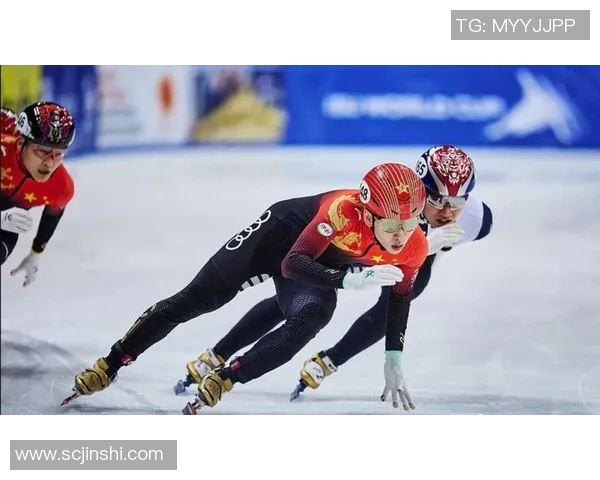 中国选手突破亚洲跳远纪录 教练激动落泪见证历史时刻